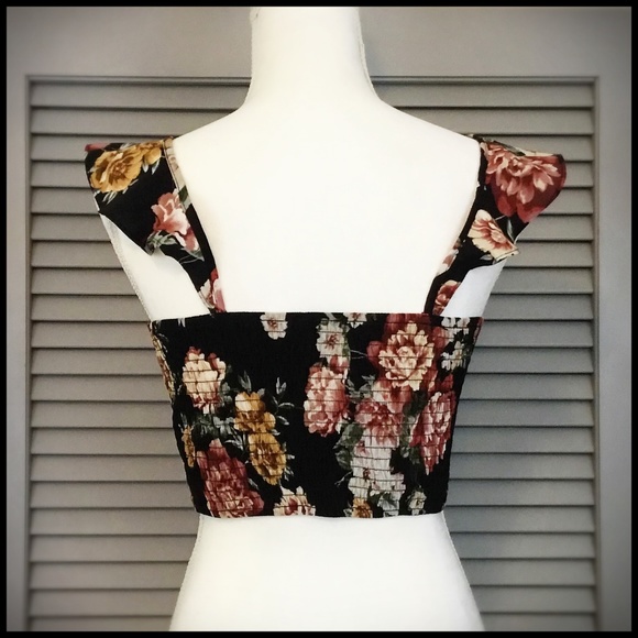 NWOT Wild Fable Juniors Black Floral Crop Top - Picture 4 of 6